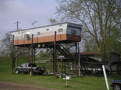 02222adeaedc858d64faa409ad03fe4f--vintage-trailers-mobile-homes.jpg