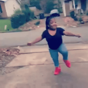 midget-lady.gif
