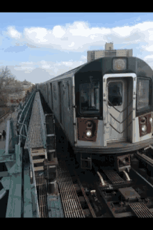 6train-mt-asubway.gif