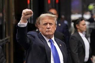 Trump commie 3.jpg