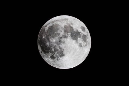 full-moon-close-up.jpg