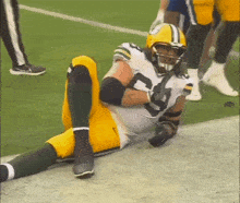 green-bay-packers-david-bakhtiari.gif